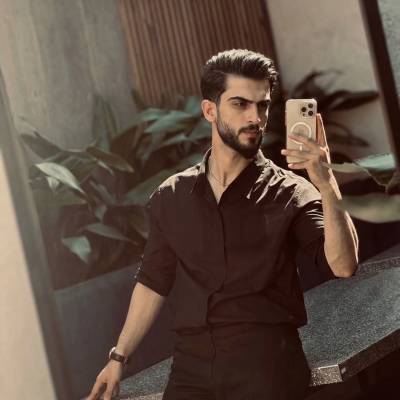 مصطفى