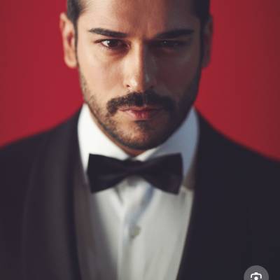 مصطفى