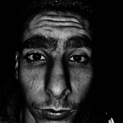 Younes @jad128288w