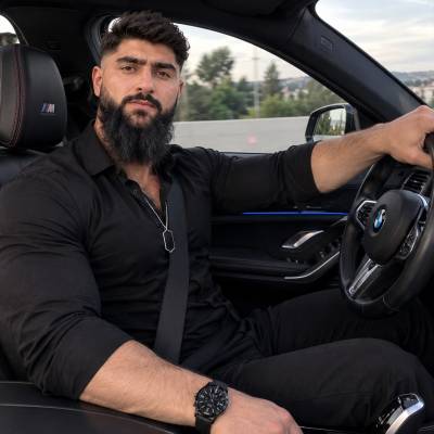 علي